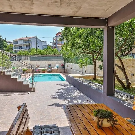 Sea Stone House 1 شقة *